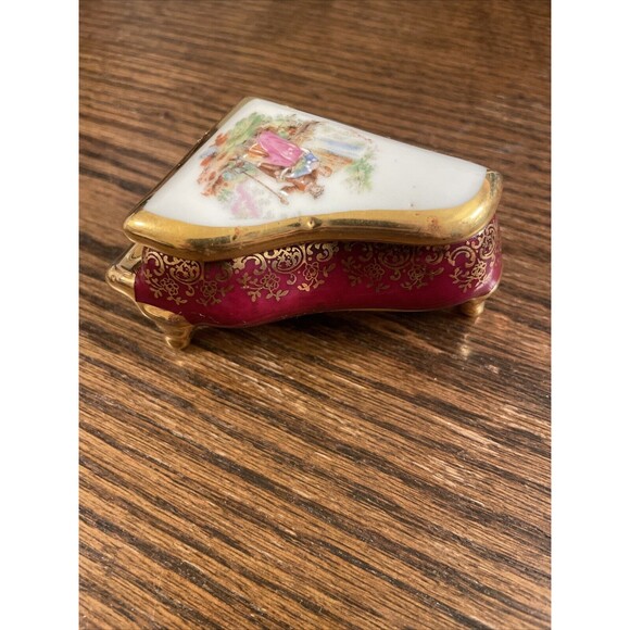 Vtg LIMOGES FRANCE Mini Porcelain PIANO Courting Couple Trinket Box antique - Picture 8 of 10